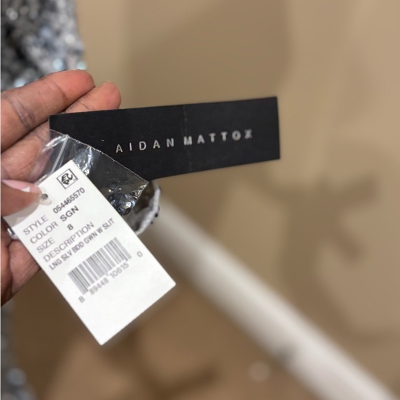 Aidan Mattox Silver Sequin Long Sleeve Gown - Picture 4 of 5